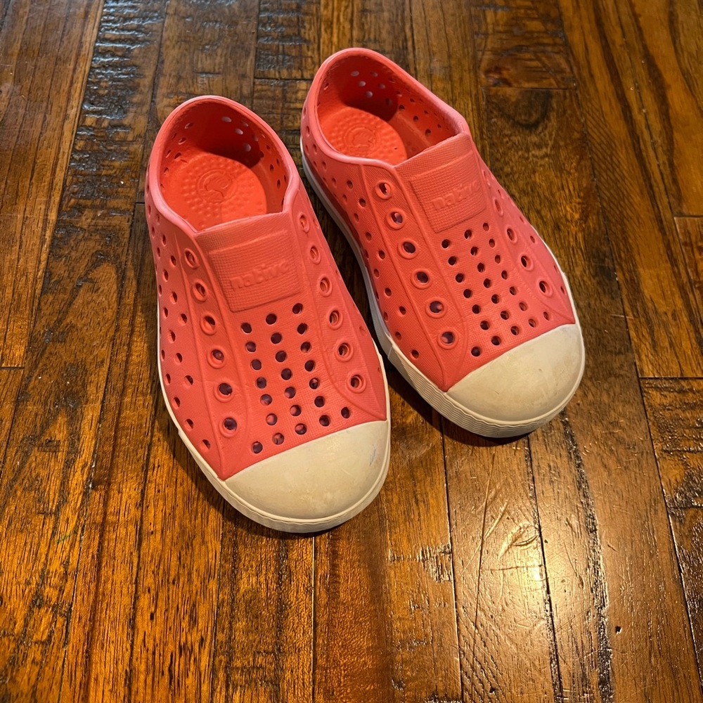 Toddler Pink Native shoes